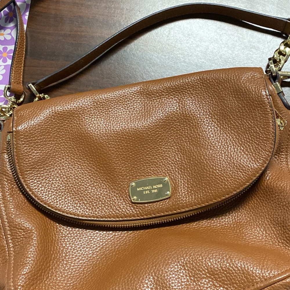 Soft Leather Michael Kors purse - Picture 6 of 6